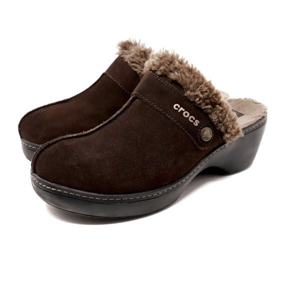 crocs clogs with fur